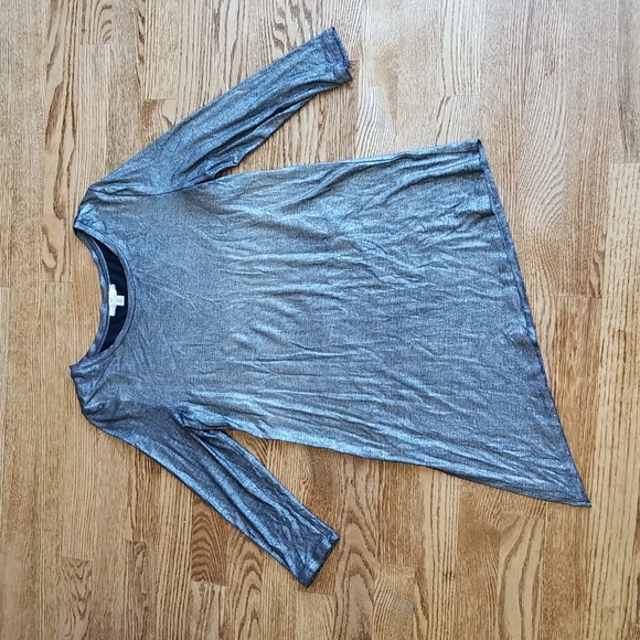 (S) H Halston Metallic Assymetrical Design 3/4 Sleeve Top Super Soft - Picture 1 of 8